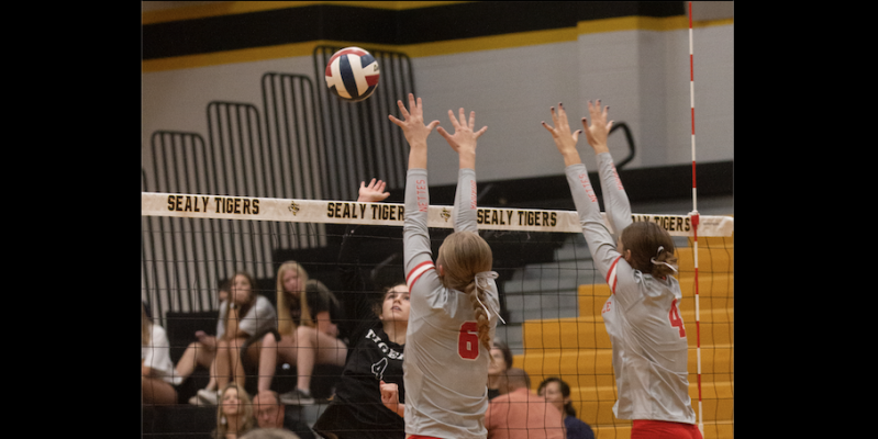Sealy drops match with Bellville, photo by Jimmy Galvan