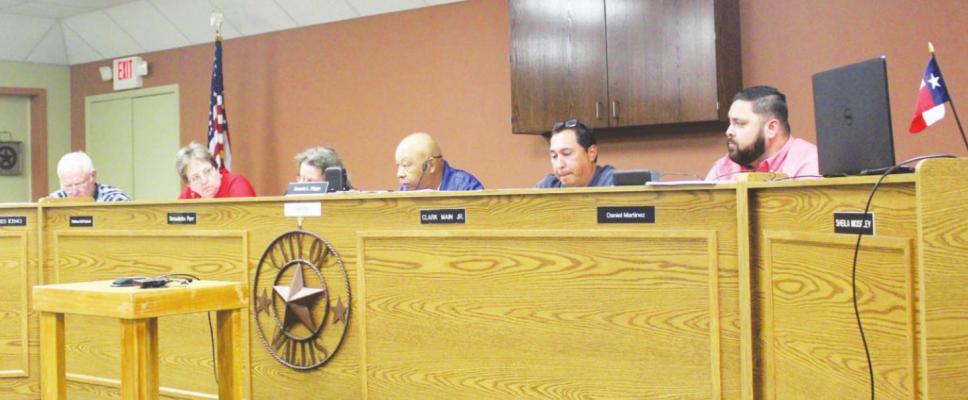 Wallis City council addressed the oncoming growth facing the city during the regular council meeting held Wednesday, Oct. 20. HANS LAMMEMAN